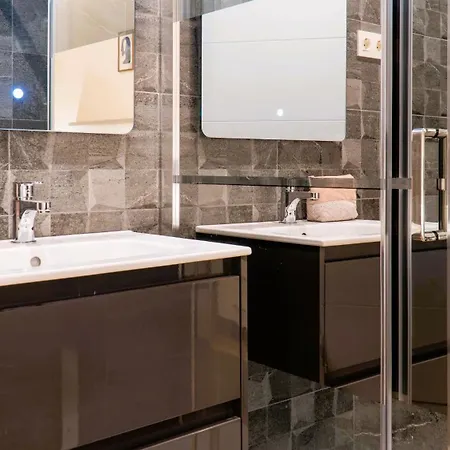 Dona Berenguela By Gaiarooms Appartement