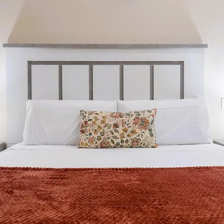 Dona Berenguela By Gaiarooms León