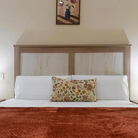 Dona Berenguela By Gaiarooms * León